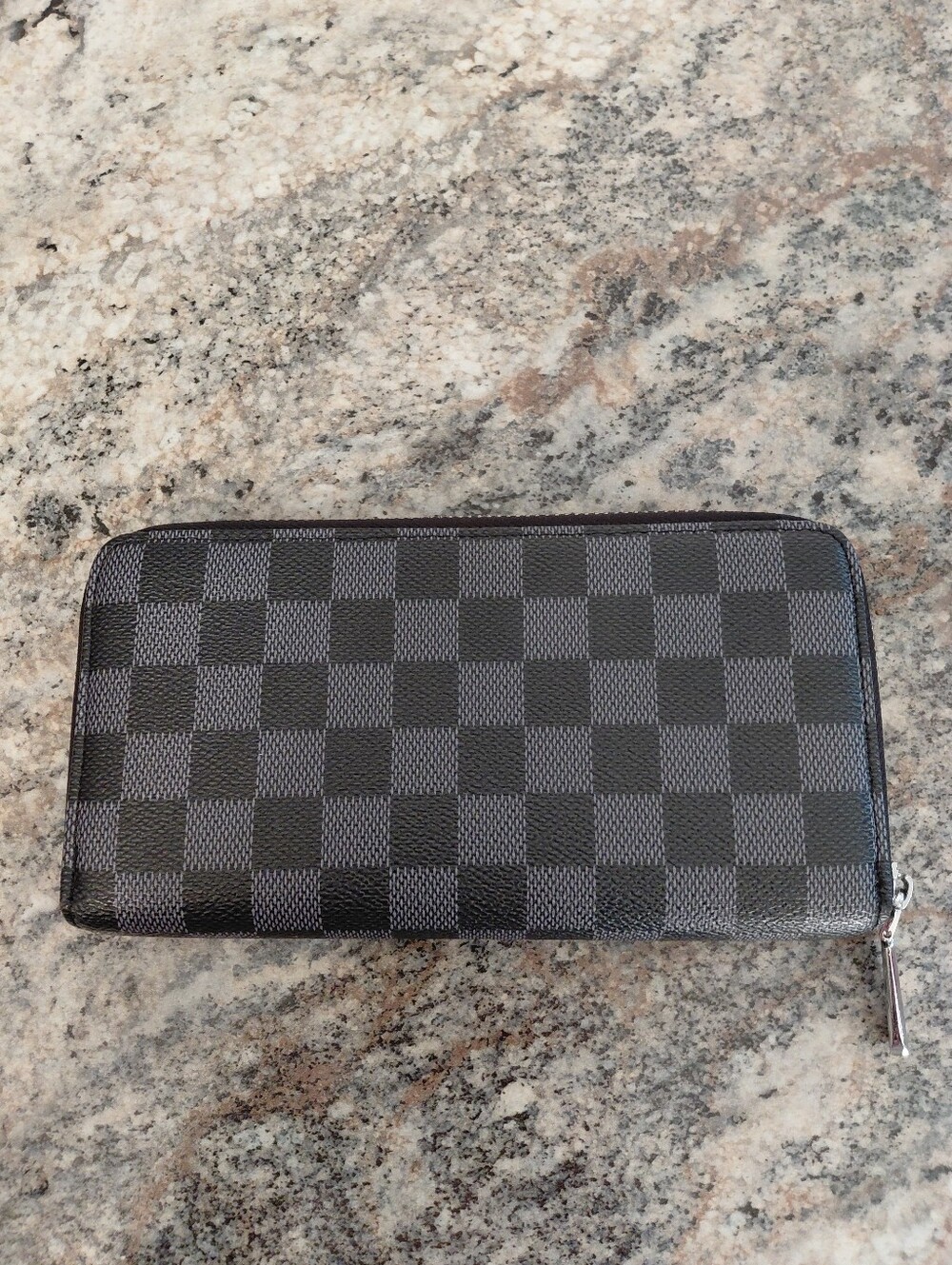 Daisy Rose Zip-Around Checkered Wallet in Black Gray